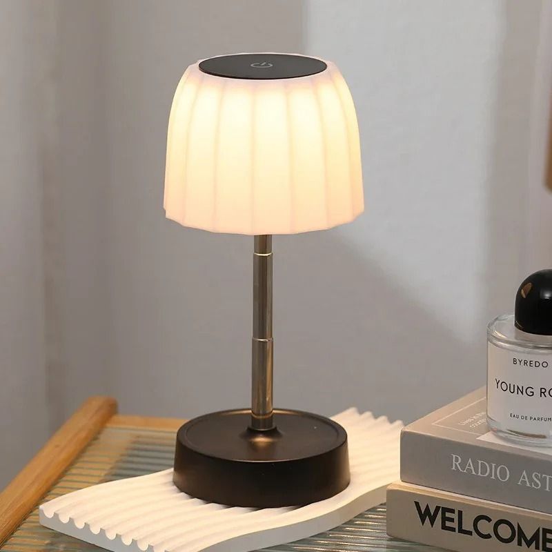 Rechargeable Telescopic Wireless Desktop Lamp