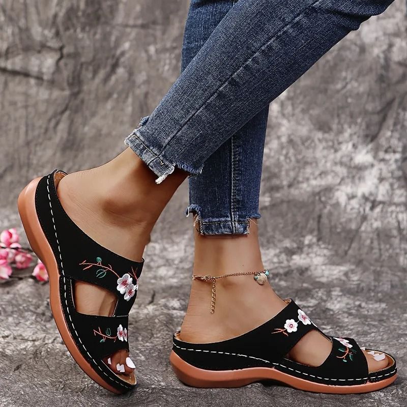 Women Embroidered Flower Leather Wedge Slippers