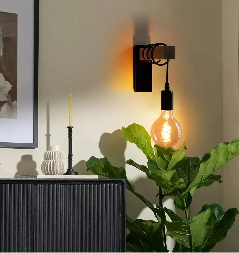 Retro Wood LED Wall Lamp for Bedroom Bathroom or Restaurant with E27 Socket and Industrial Design