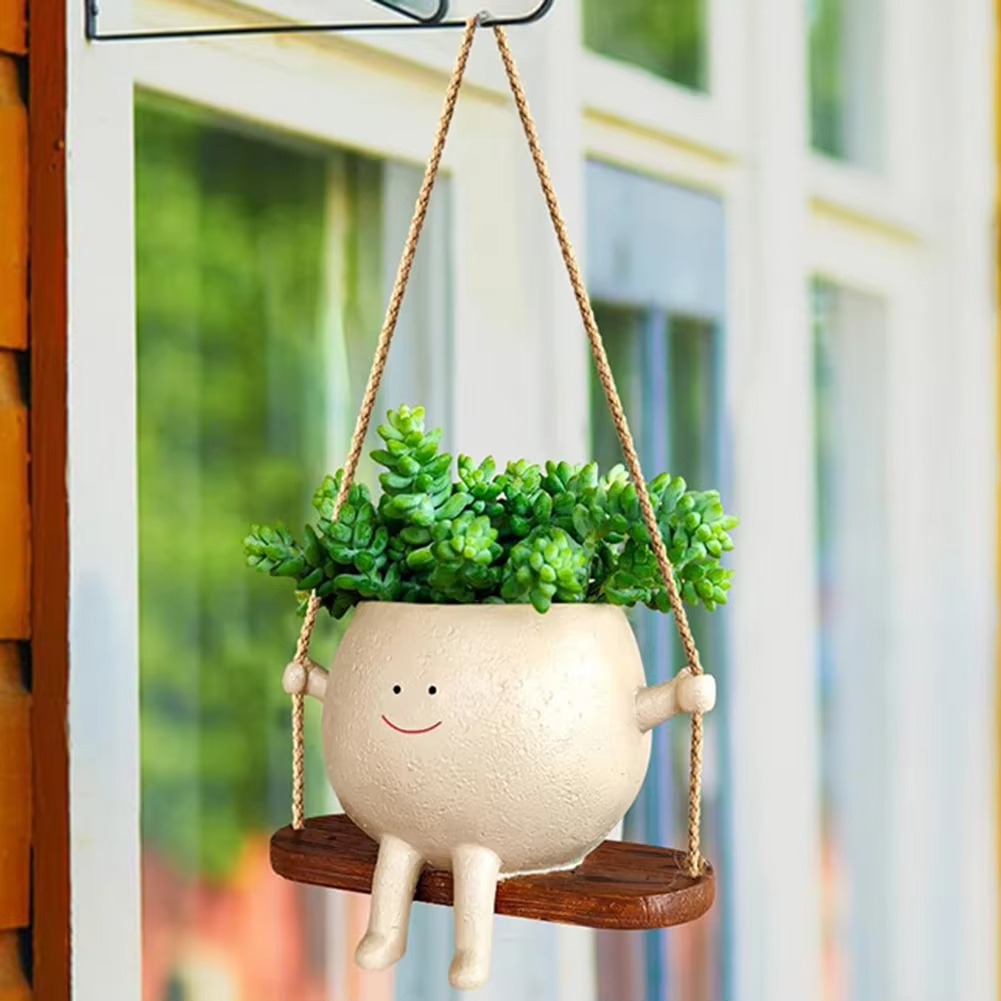 Cute Swing Face Planter – Perfect for Hanging Balcony Gardening & Outdoor Courtyard Decoration