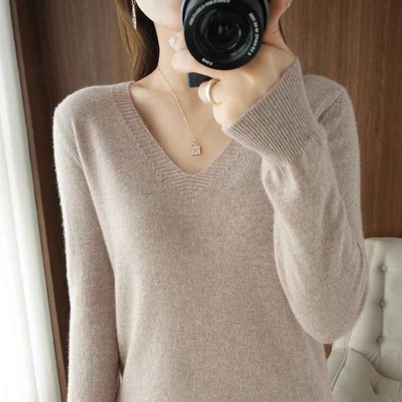 Elegant V Neck Cashmere Pullover with Lace Detail Hollow Out Knit Winter Sweater for Women