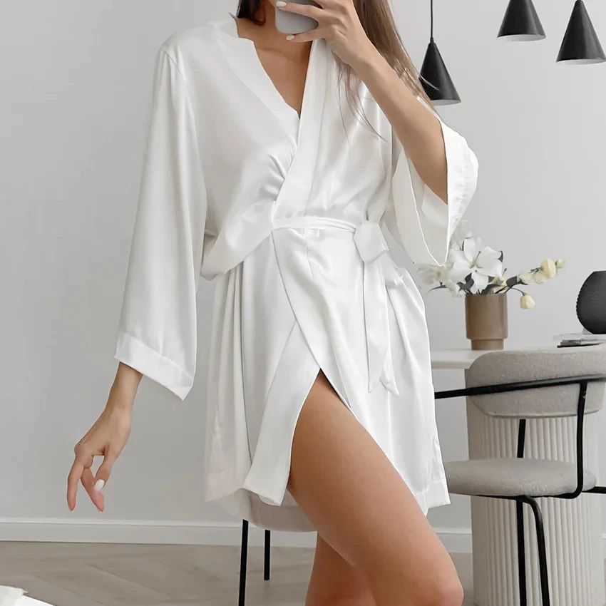 Bridal Bliss Satin Kimono Robe – Elegant Bridal Robe for Wedding Morning & Getting Ready