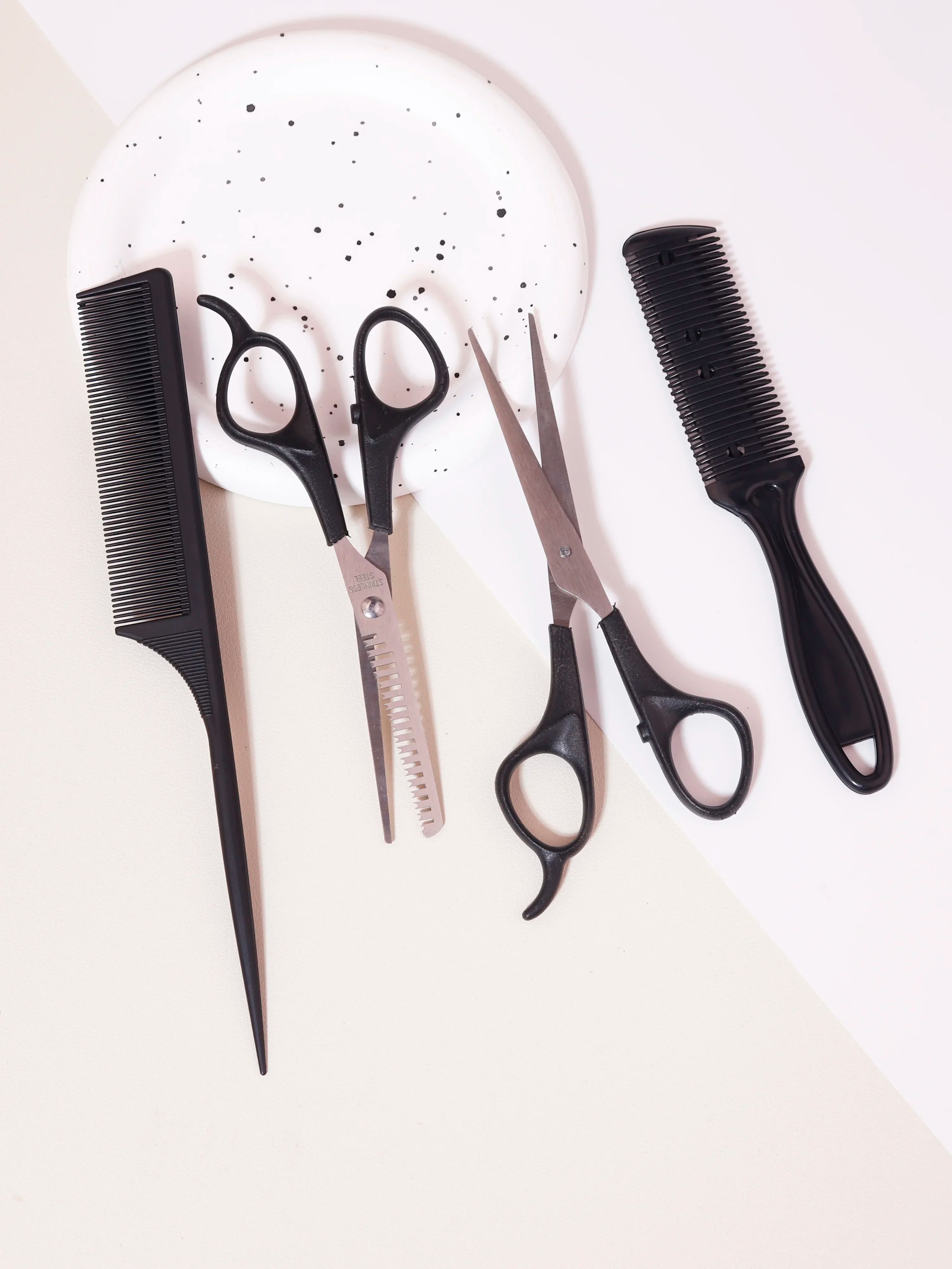 Professional Hairstyling Tool Set Hair Clippers Combs and Thinning Clippers