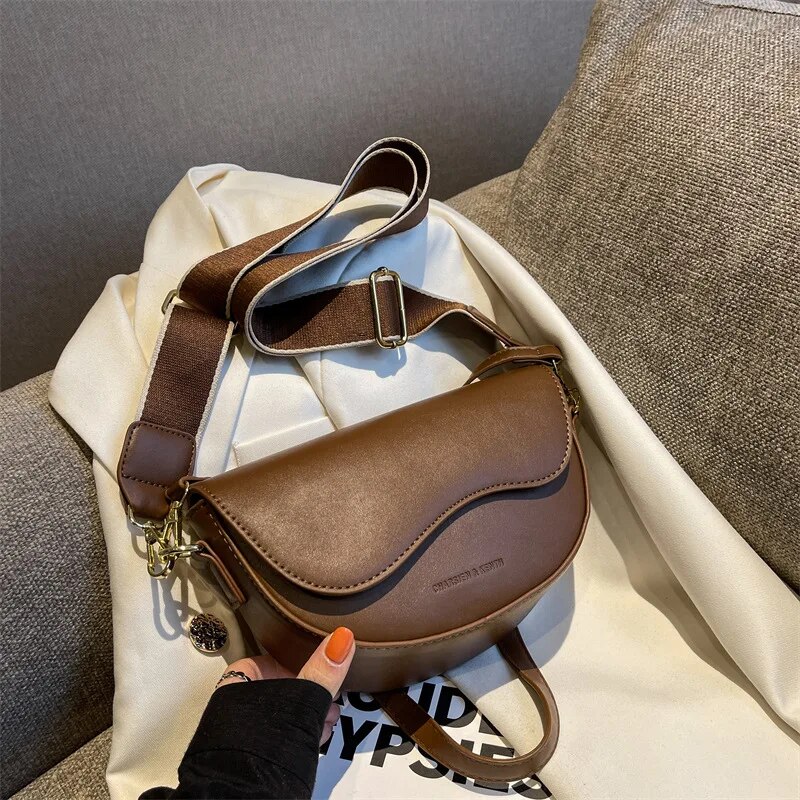 Women's Vintage Leather Flap Saddle Bag with Wide Strap Crossbody
