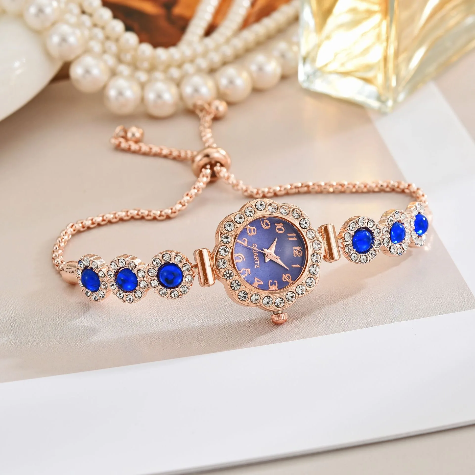 Fashion Ladies Quartz Wristwatch, Elegant Rhinestone Women Watches, Girls Bracelet Strap Gift Clock