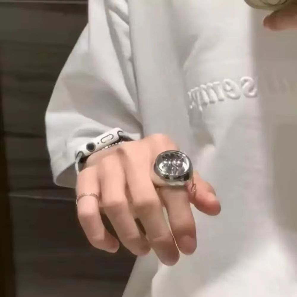 SpinFreak Prank Finger Spinner Ring – Retro Pop-Up & Stress Relief Ring