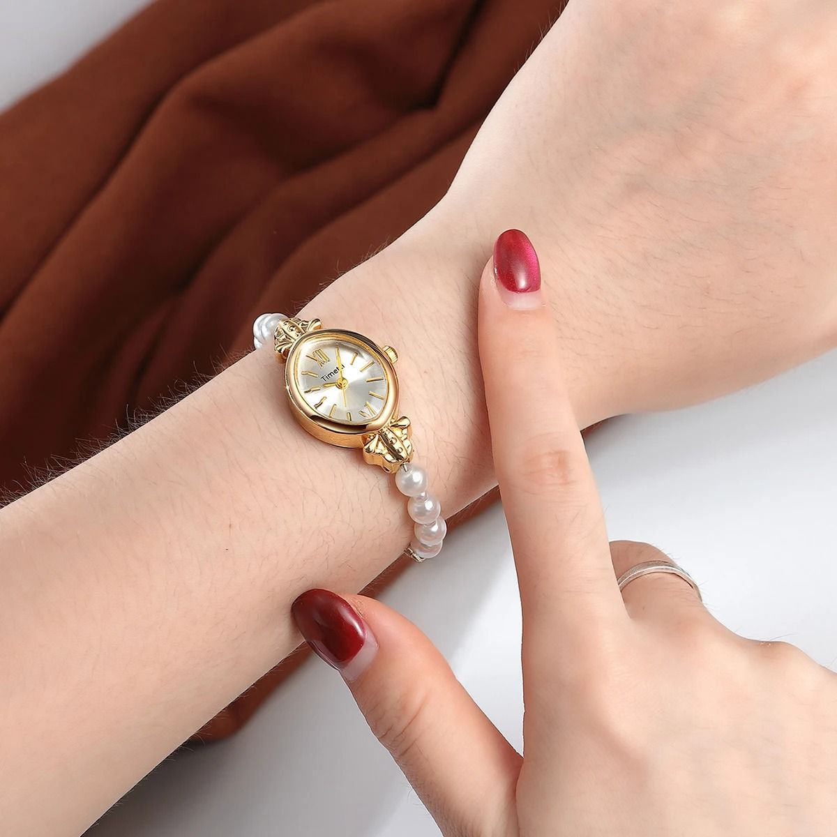 Romantic Retro Watch – Fashionable Minimalist Quartz Timepiece for Timeless Style