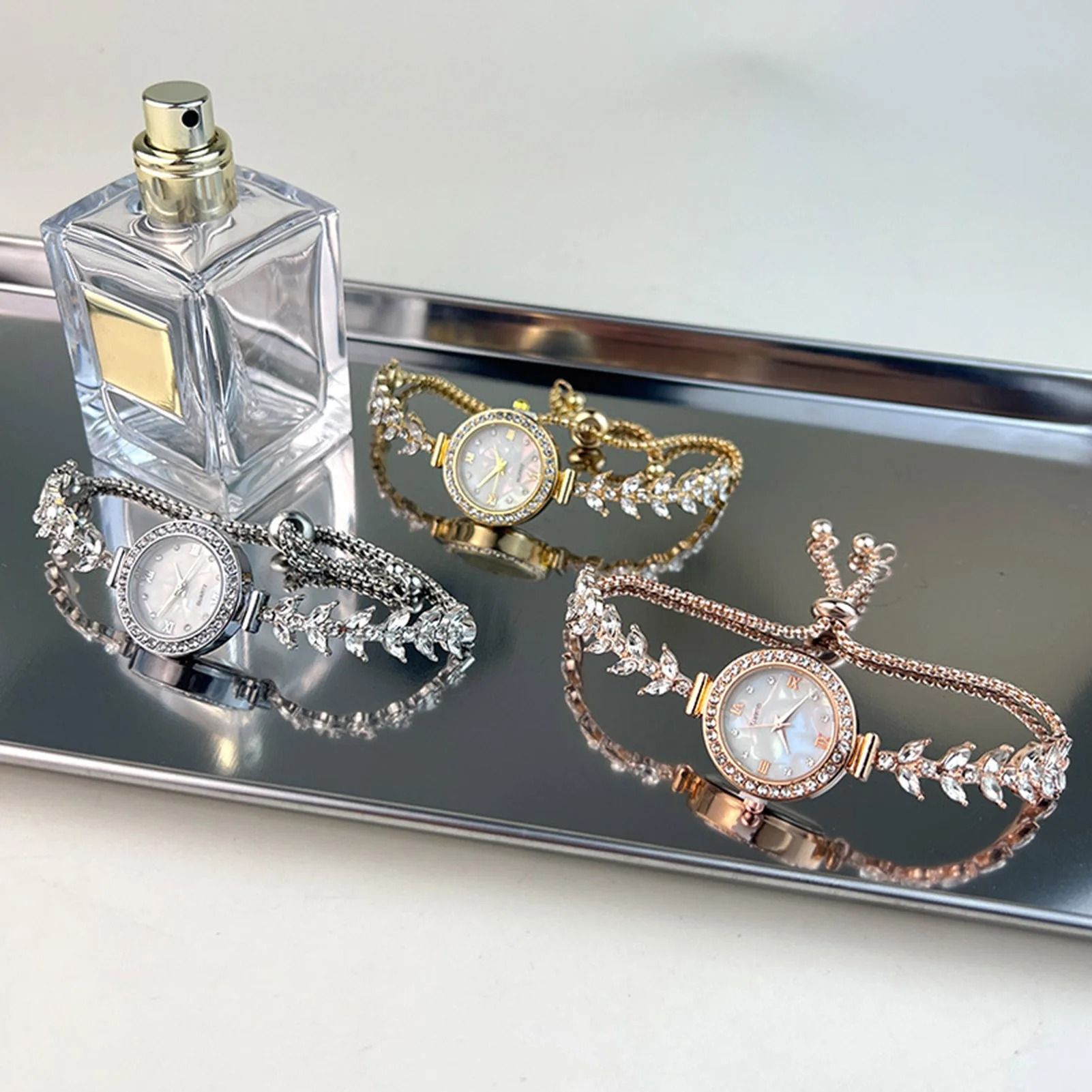 Women's Diamond Inlaid Quartz Crystal Wristwatch