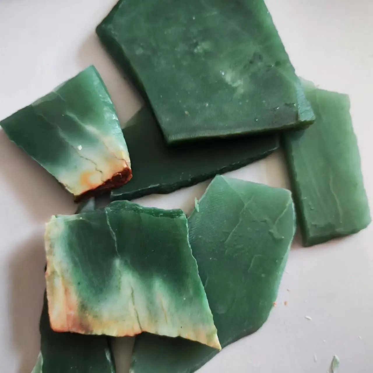 Natural Jadeite Stone Raw Green Jade Mineral Crystal Specimen