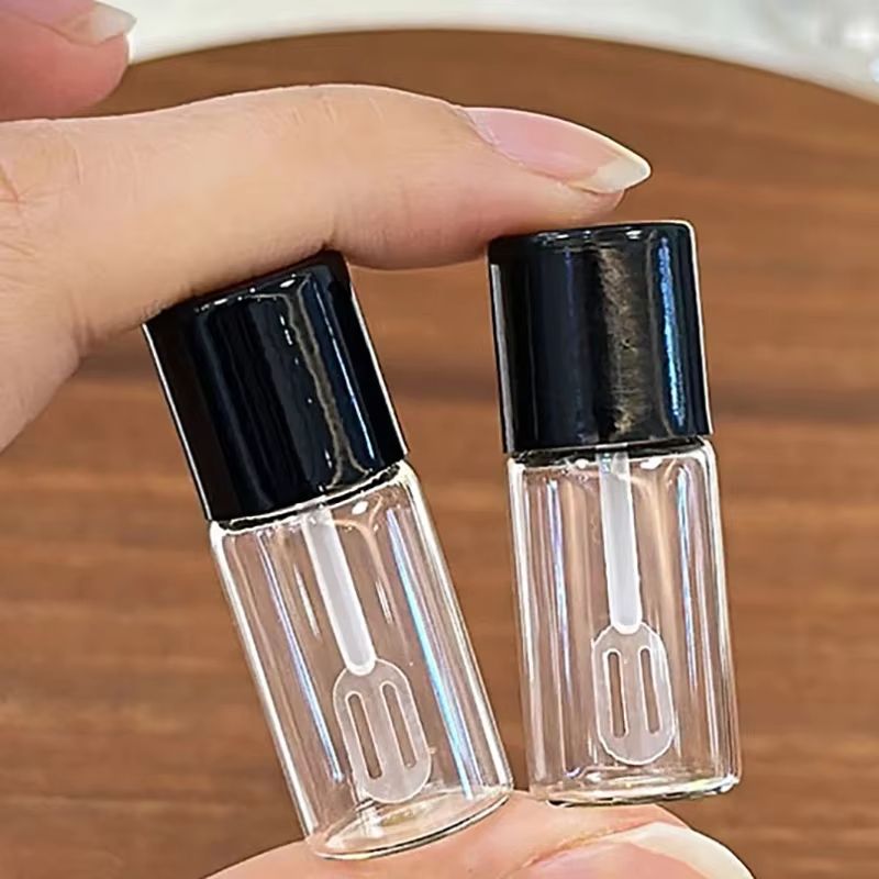 0.14 fl oz Refillable Liquid Foundation Travel Bottle Set with Mini Scoop