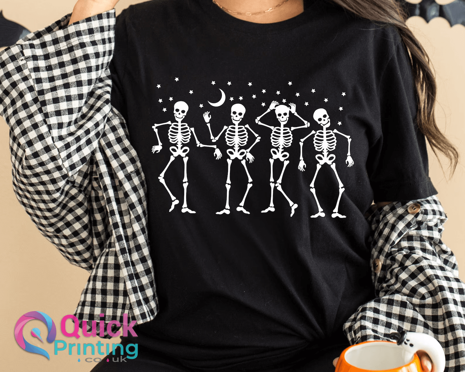 Dancing Skeleton Halloween Shirt – Spooky Vintage Skeleton Graphic Tee Funny Fall Halloween Top