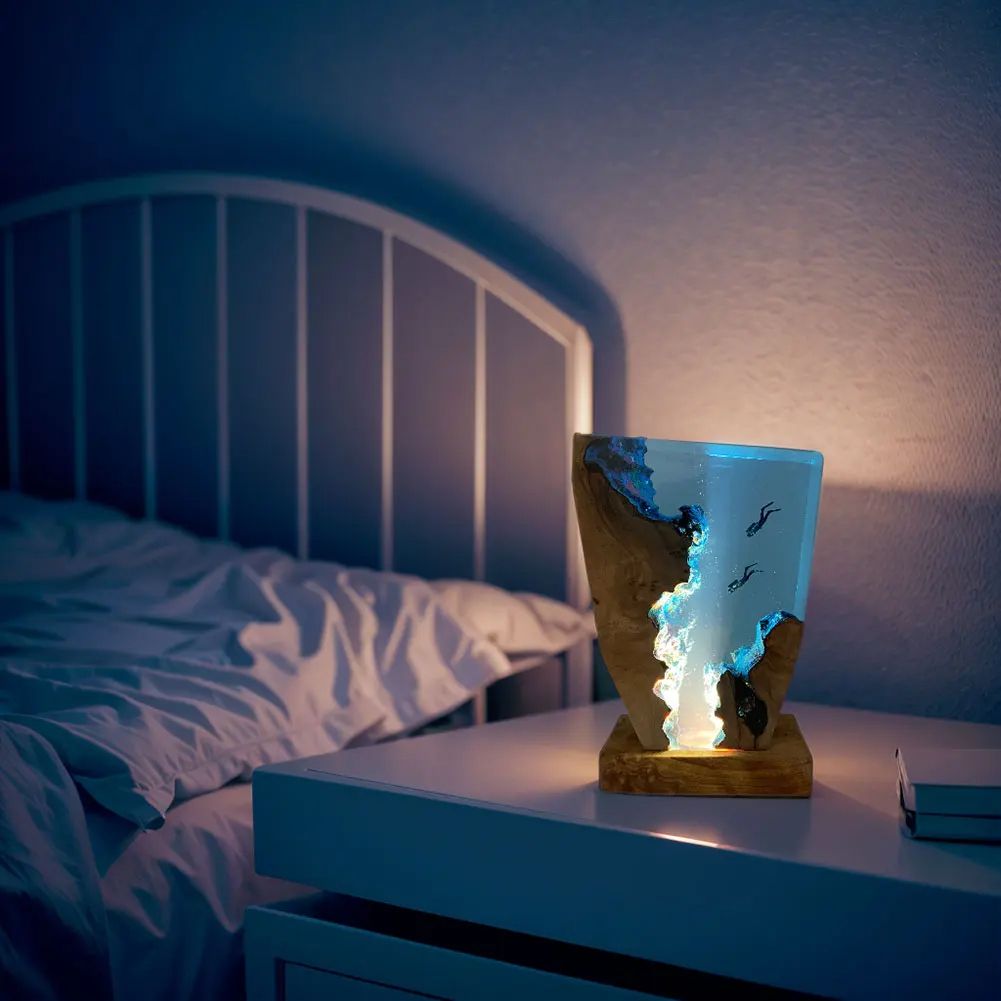 Seabed Exploration Organism Resin Table Light, 2 Divers Resin Table Light for Bedroom & Office Desk Decor