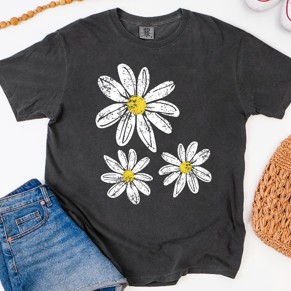 Daisy Shirt, Boho Floral Graphic Tee, Retro Aesthetic Flower Shirt, Soft Washed Vintage T-Shirt, Spring Shirt for Women
