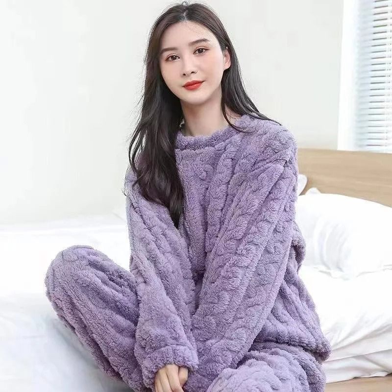 Womens Thickened Flannel Pajama Set with Long Sleeves