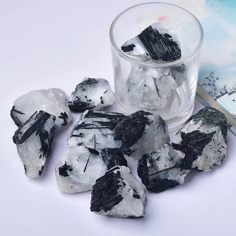 Black Tourmaline Stone, White Quartz Crystal Specimen for Home Decoration, Healing Ore and Irregular Stone Mineral