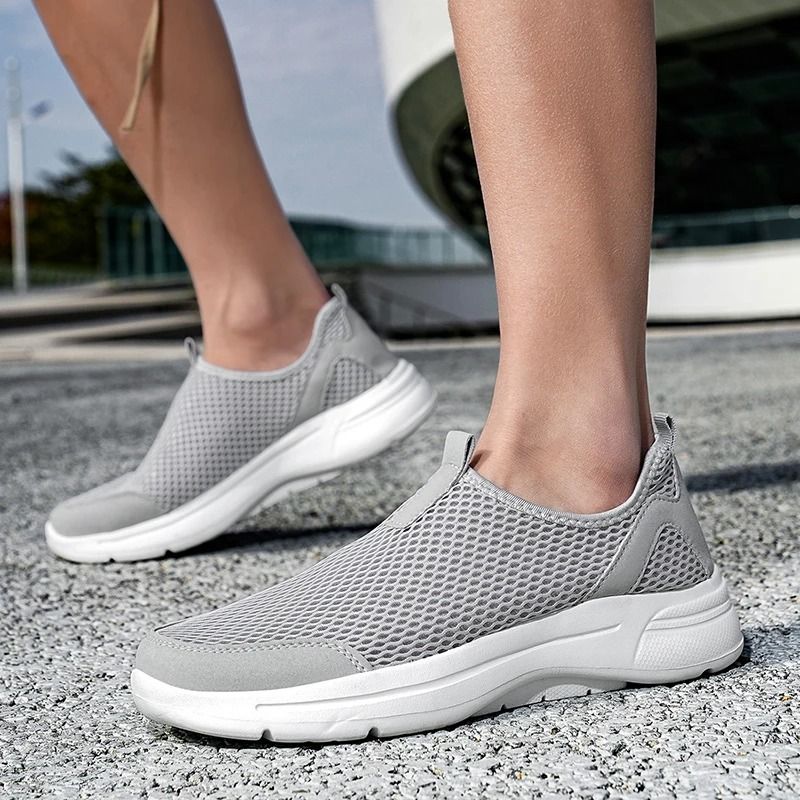 Men Summer Casual Sneakers Lightweight Anti Slip Comfortable Running Shoes