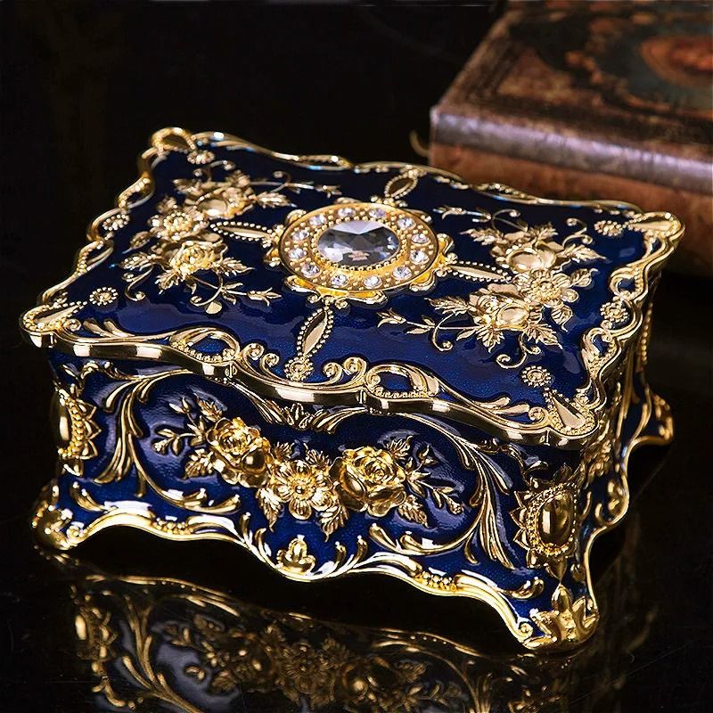 European Retro Inlaid Diamond Jewelry Box
