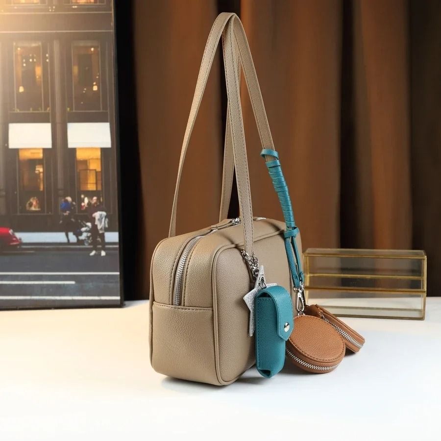 High-Capacity Boston Messenger Handbag