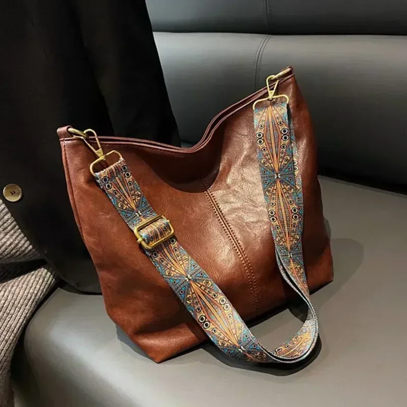 Leather Women Fashion, Vintage Solid Color Crossbody Bag, Simple Bucket Shoulder Sling, High-Capacity Wide Strap Bag