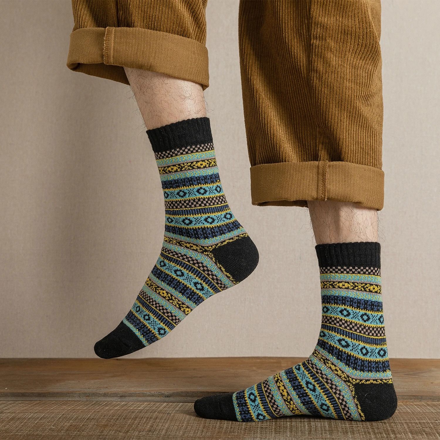 Cozy Winter Wool Socks for Men and Women (5 Pairs Set)