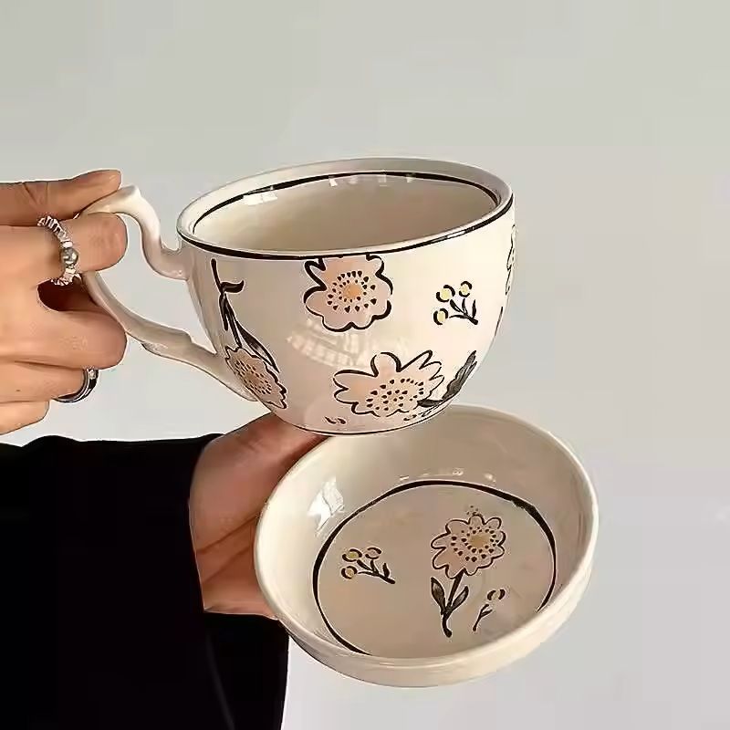 Large Ceramic Breakfast Mug with Lid and Saucer, Retro Style