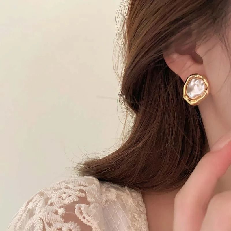 Modern Metal Pearl Stud Earrings