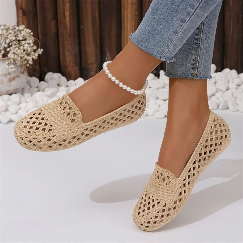Womens Flat Sole Casual Sandals with Non Slip Toe Cap