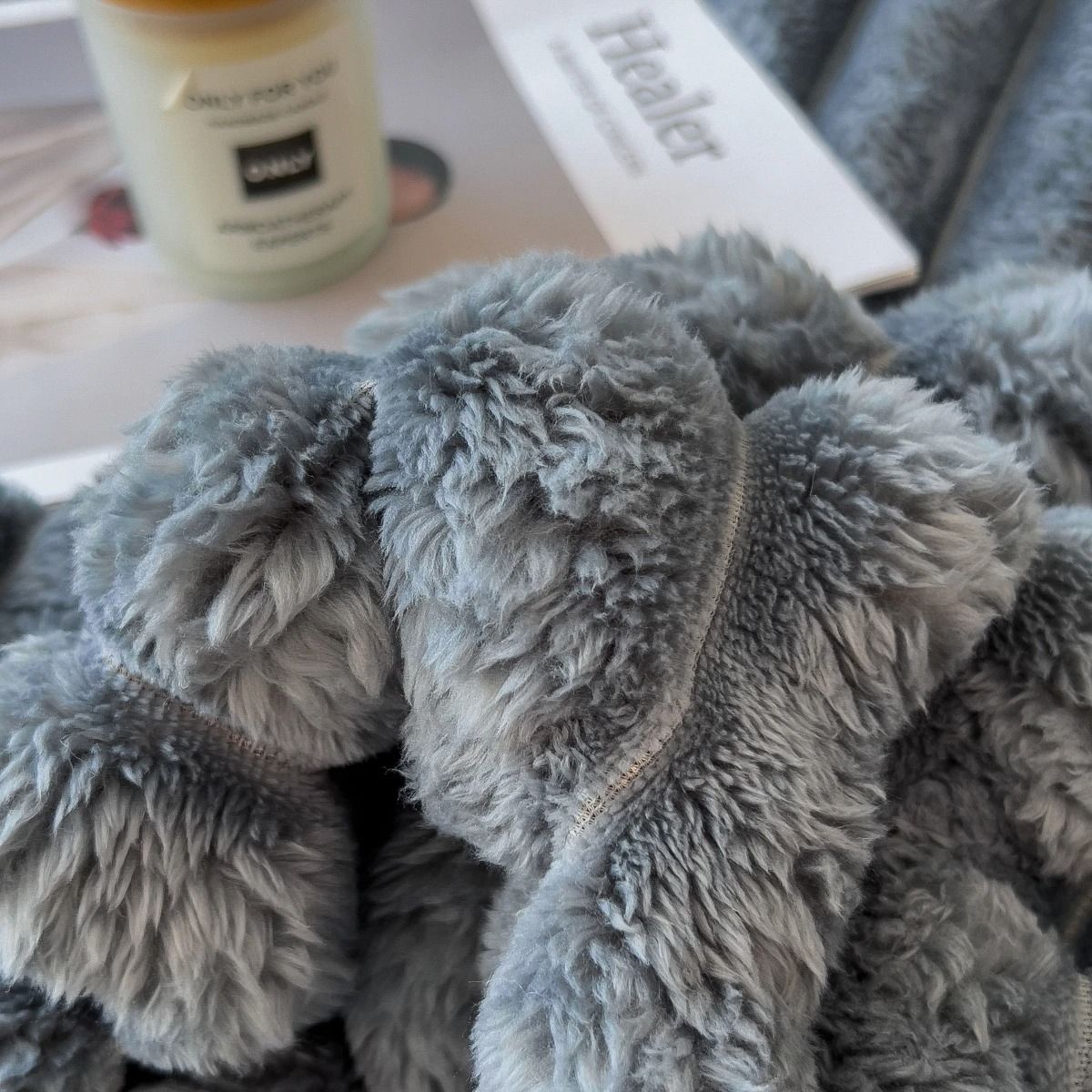 Ultra-Soft Thickened Wide-Striped Versatile Fleece Blanket