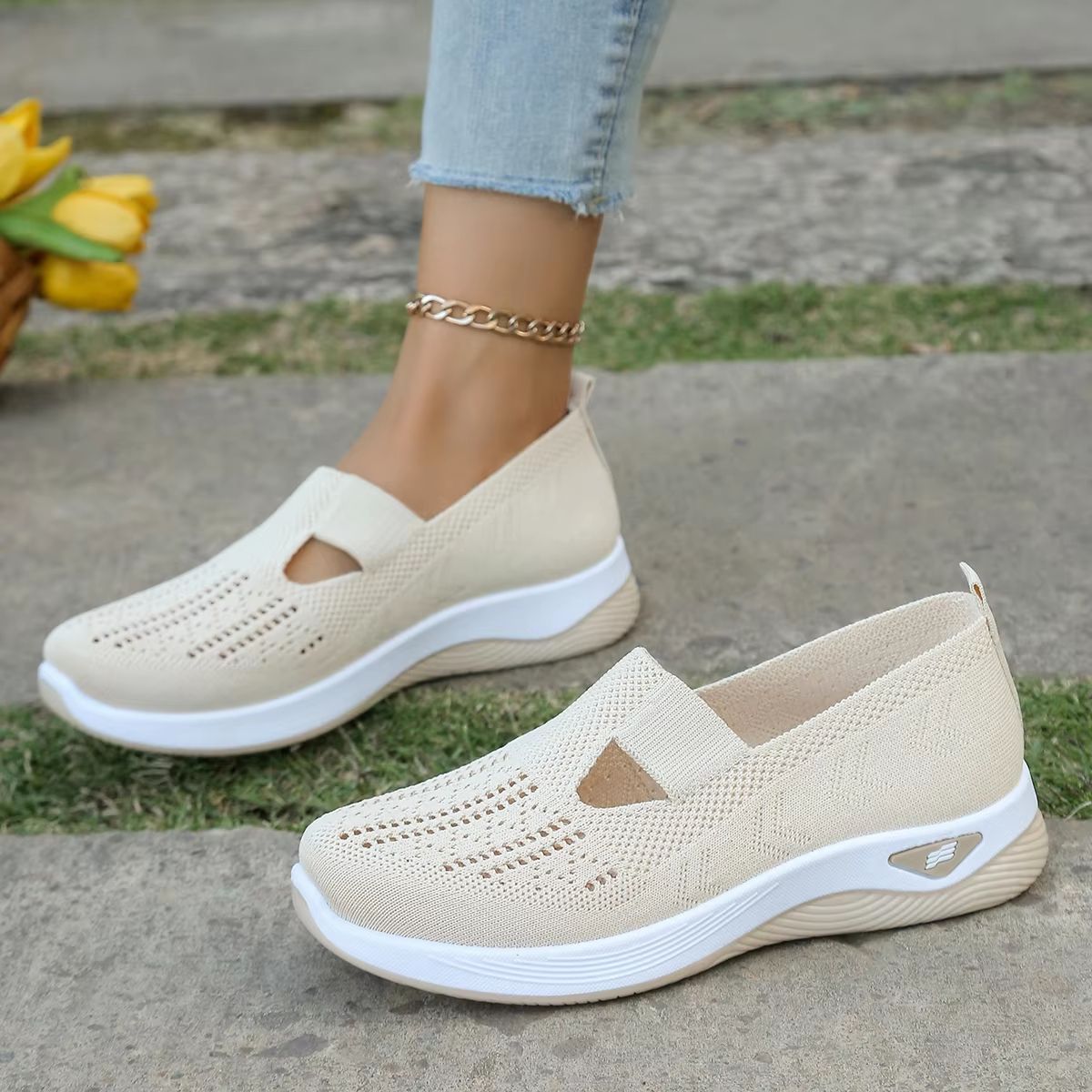 AirFlex Women's Breathable Walking Shoes – Lightweight, Soft-Soled Casual Sneakers