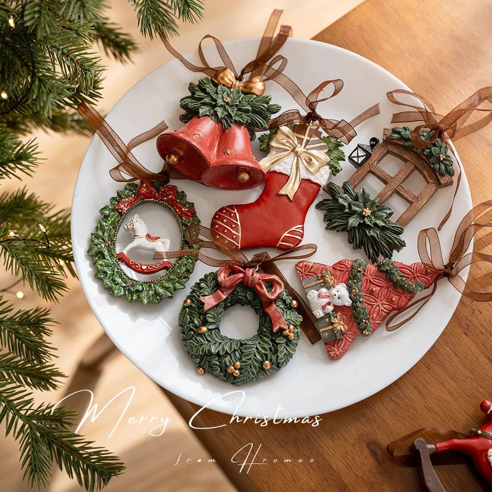 Retro 3D Christmas Tree Bell Resin Ornament