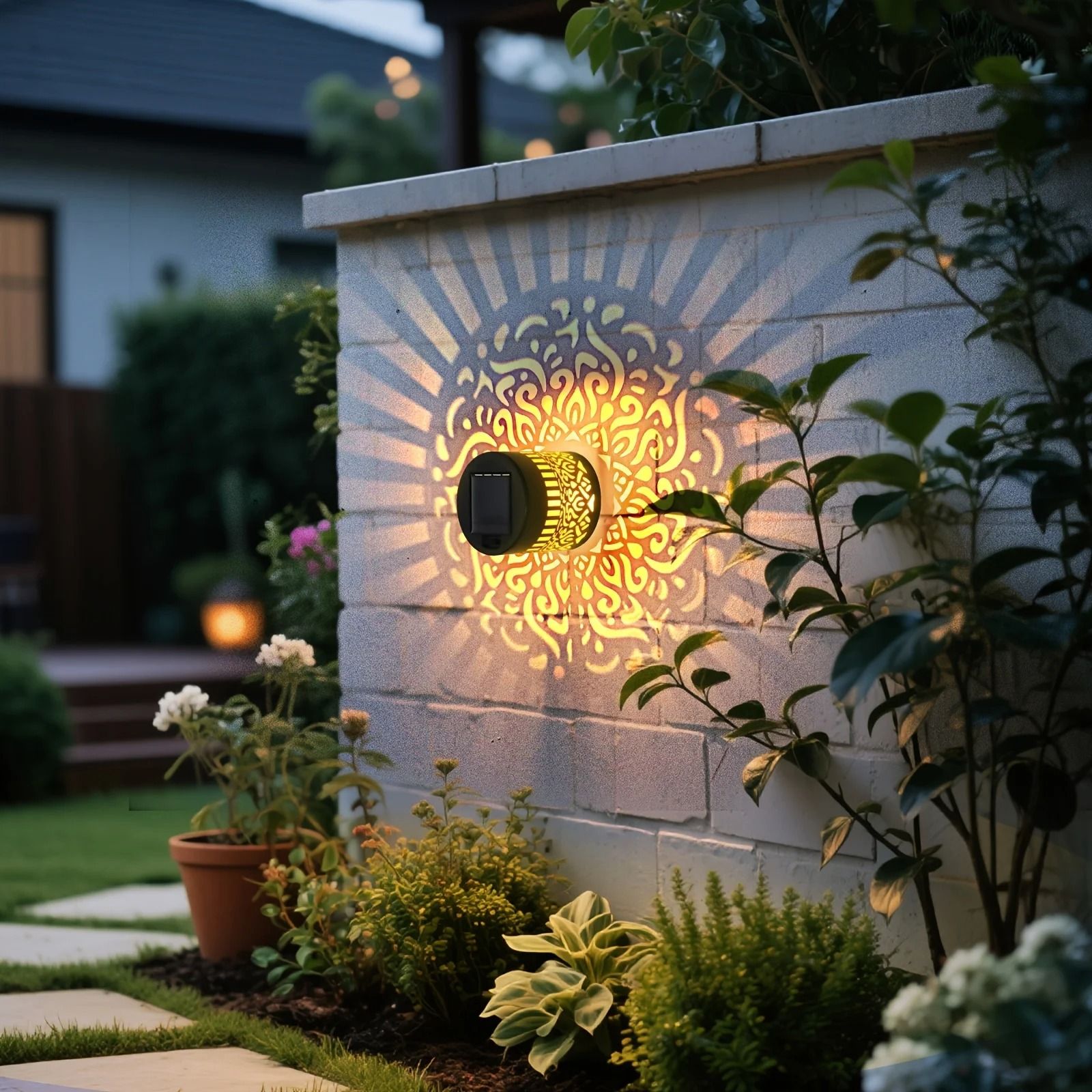 Solar Fence Light with Cut Out Design