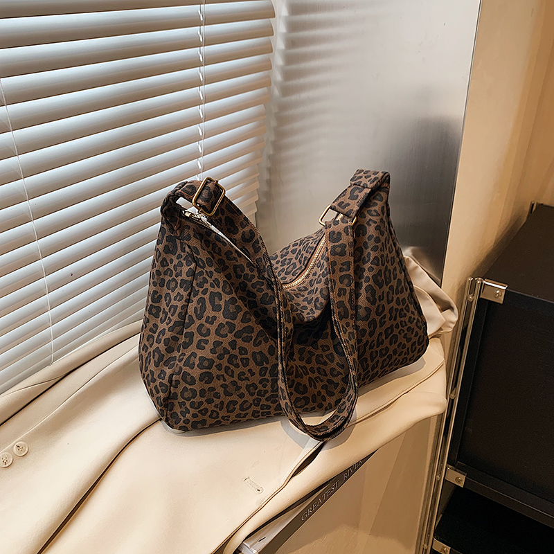 Trendy Casual Soft Textile Women's Shoulder Bag, Leopard Print Crossbody