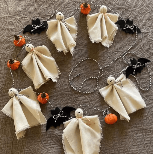 Halloween Ghost Garland Spooky Hanging Decor for Farmhouse Parties and Scary Displays