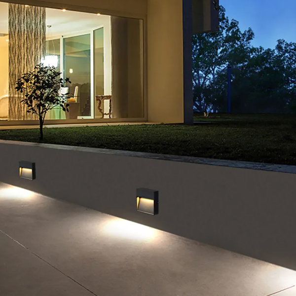 Waterproof LED Surface Mounted Light, Universal Wall Lamp for Outdoor Garage, Basement, Ramp, Passage, Entrance Step