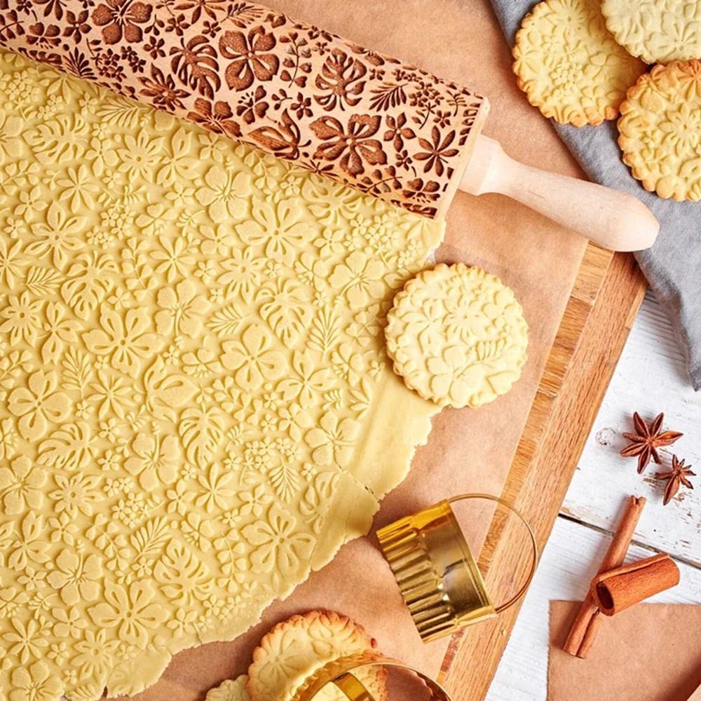 Flower Leaf Strawberry Deep Engraved Wooden Rolling Pin for Decorative Cookie Baking
