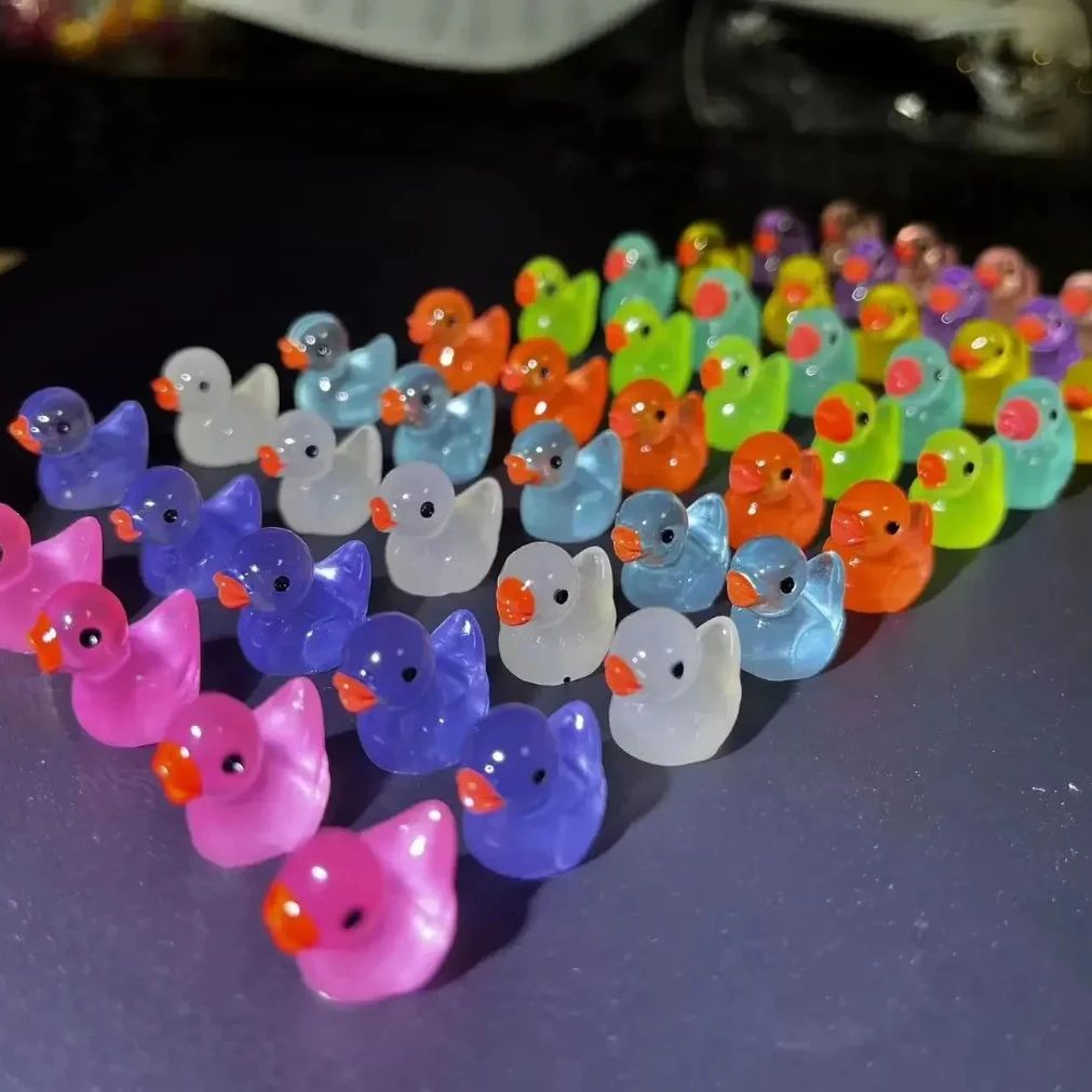 Glowing Mini Resin Duck Figurines SetGlowing Mini Resin Duck Figurines Set