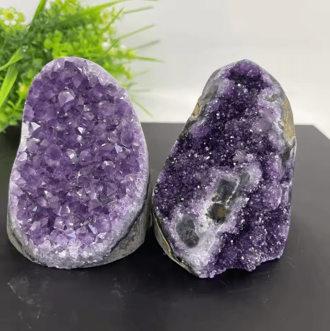 Natural Amethyst Crystal Cluster Geode – Raw Quartz Healing Stone for Home Decor & Spiritual Energy