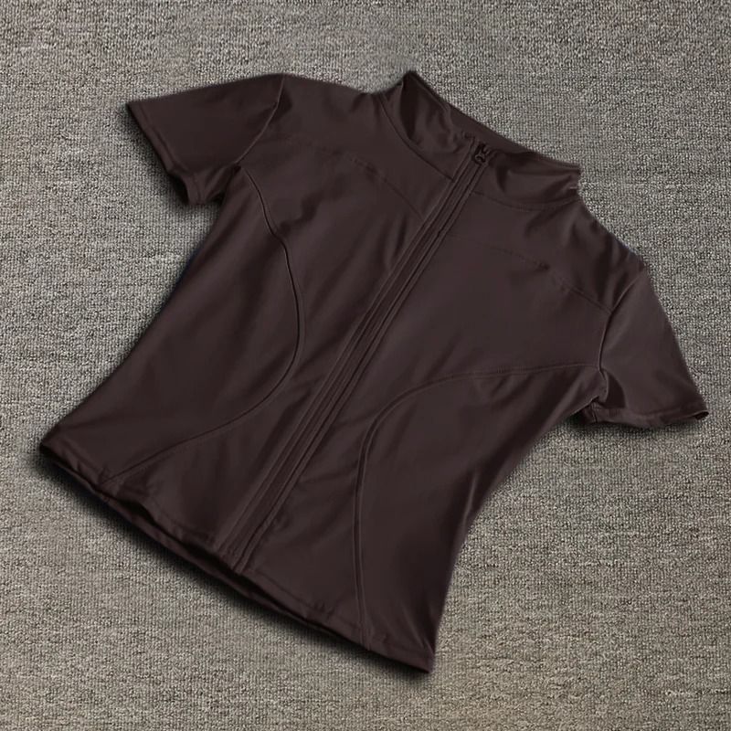 Waist-Slimming Zip Up Top for Women Lightweight and Quick Dry