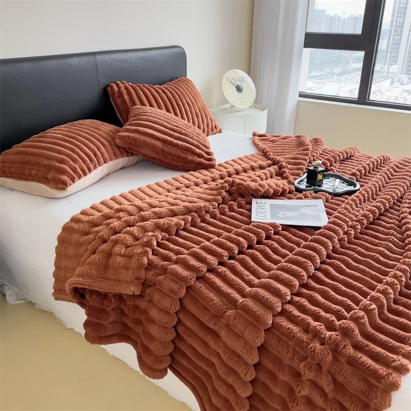 Ultra-Soft Thickened Wide-Striped Versatile Fleece Blanket