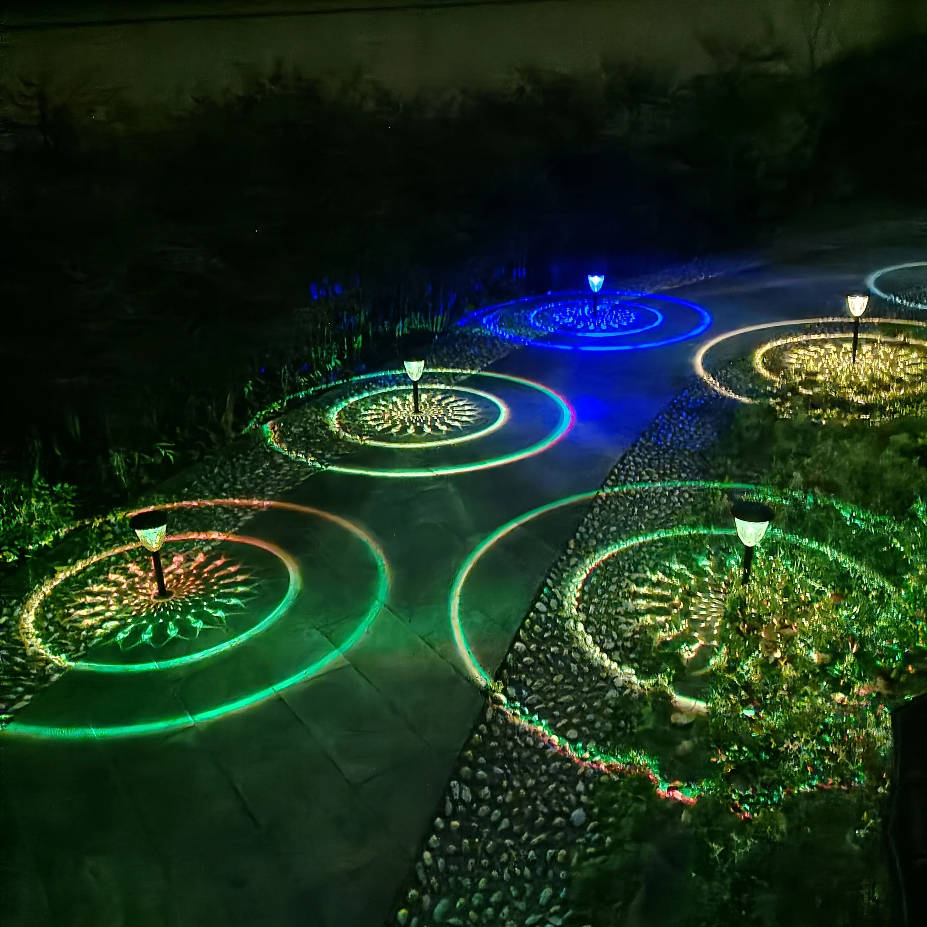 Solar Powered Outdoor Waterproof Circle Shadow Garden Light