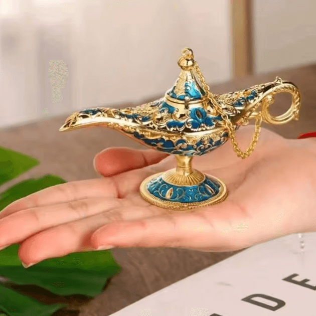 Vintage Aladdin Magic Lamp Ornament – Retro Metal Genie Lamp Home Decor