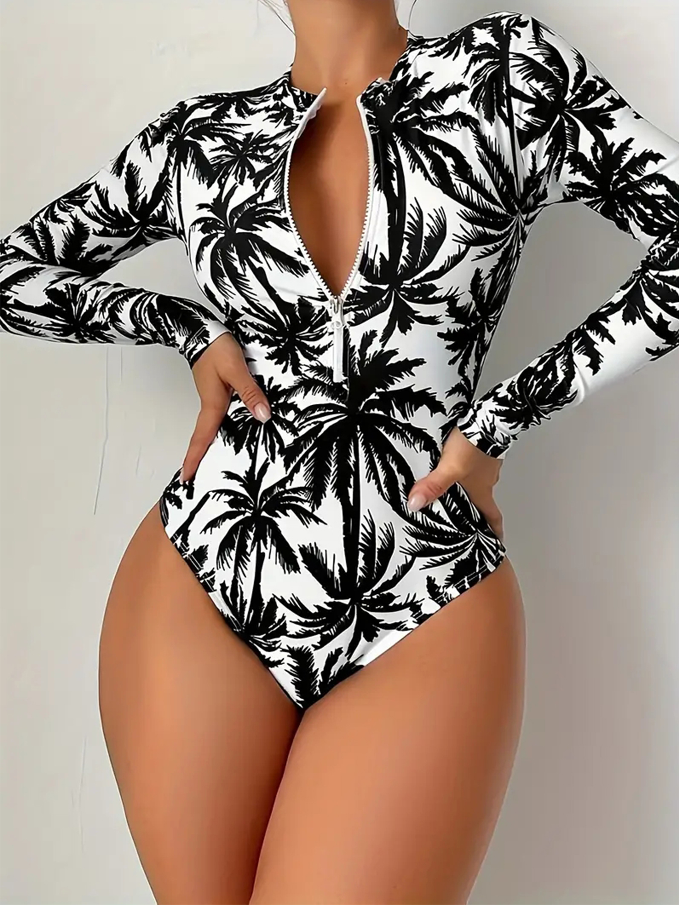 Womens Palm Tree Print Swimsuit, Sexy Long Sleeve Bikini Set, High Stretch Swimwear, Black and White Beach Fashion