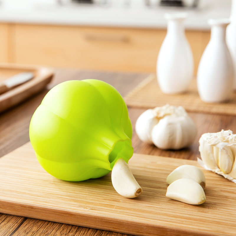 Magic Silicone Garlic Peeler – Efficient Garlic Stripper for Easy Peeling