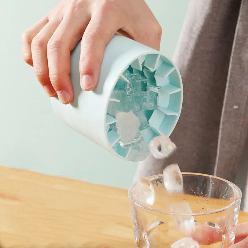 Round Silicone Ice Cube Mold Creative Ice Bucket for Homemade Ice Cubes and Barware Tools