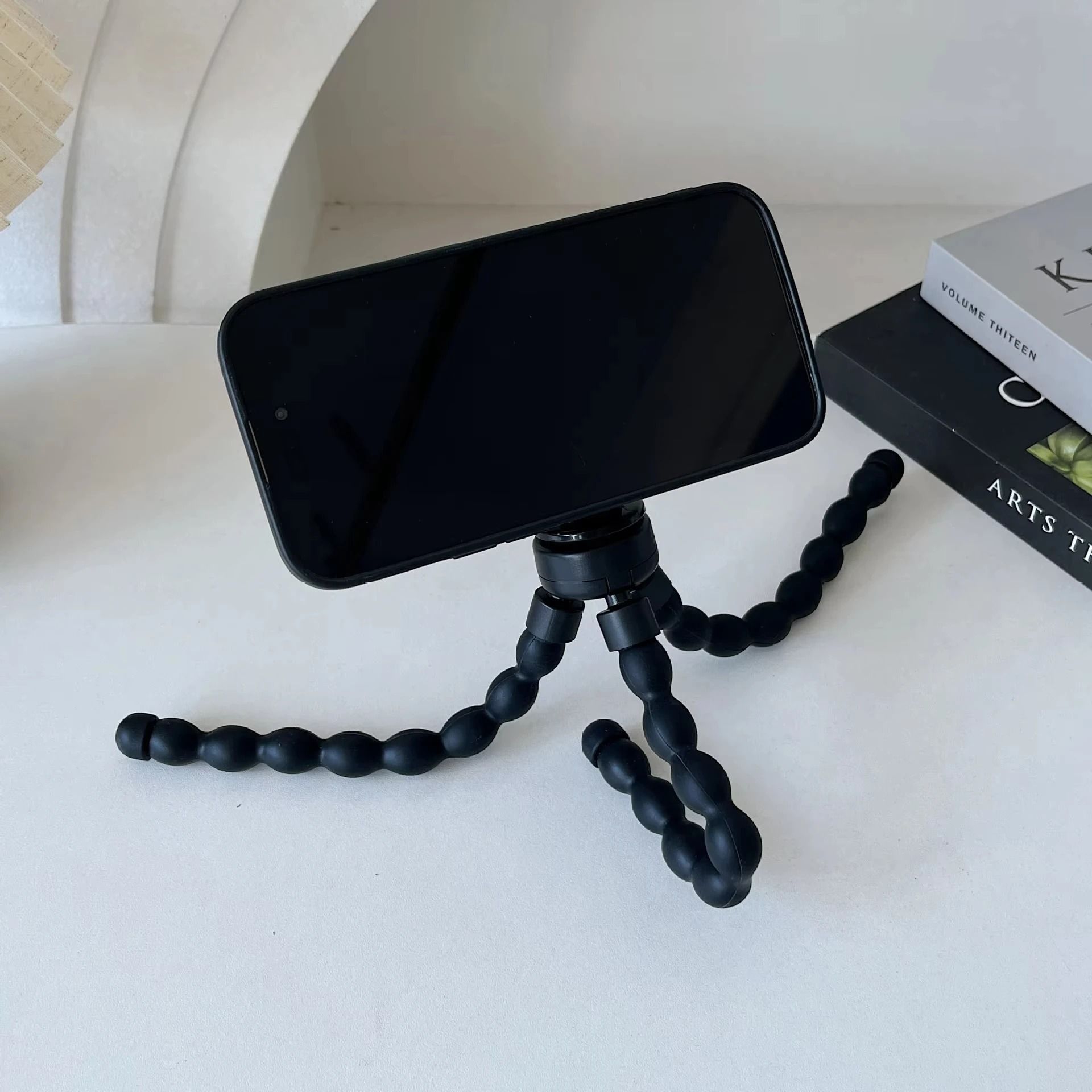 Magnetic Octopus Tripod – Universal MagSafe Compatible Smartphone Stand – Flexible High-Grip Monopod
