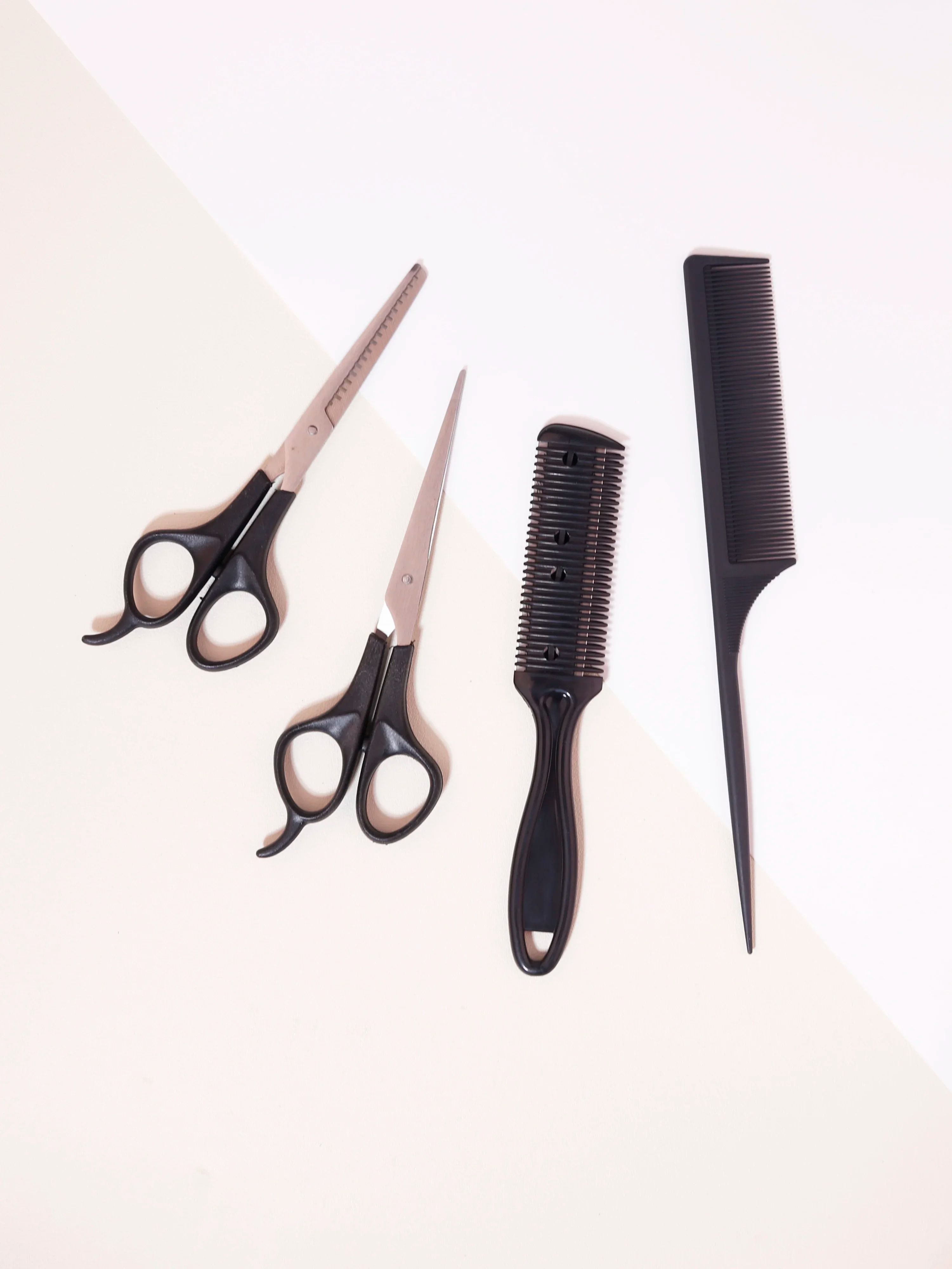 Professional Hairstyling Tool Set Hair Clippers Combs and Thinning Clippers