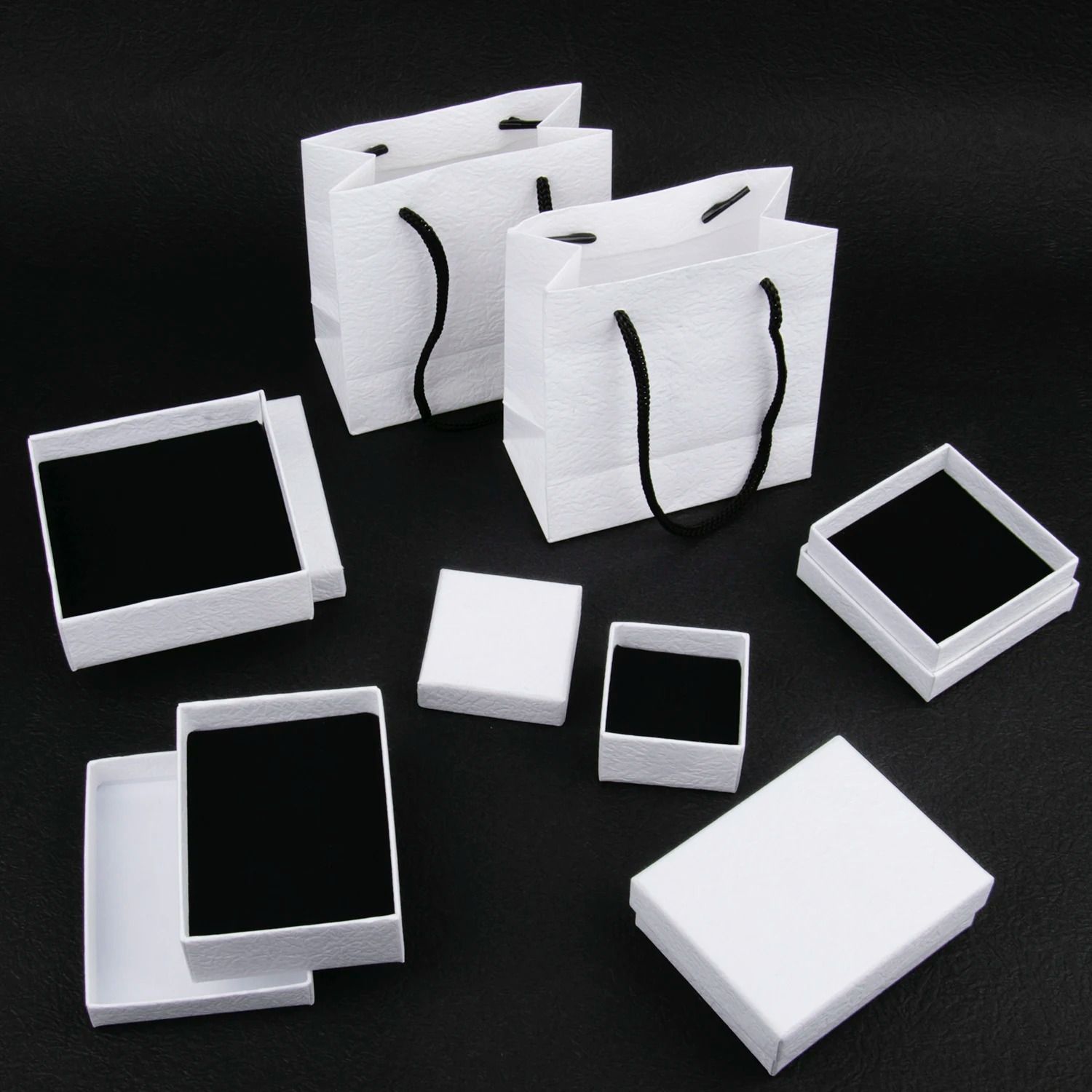 Square Jewelry Organizer Box – High-Performance White Kraft Paper Display & Gift Boxes for Engagement Rings & Accessorie