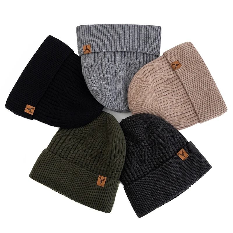 Unisex Plush Lined Winter Beanie Knitted Warm Hat for Outdoor Use