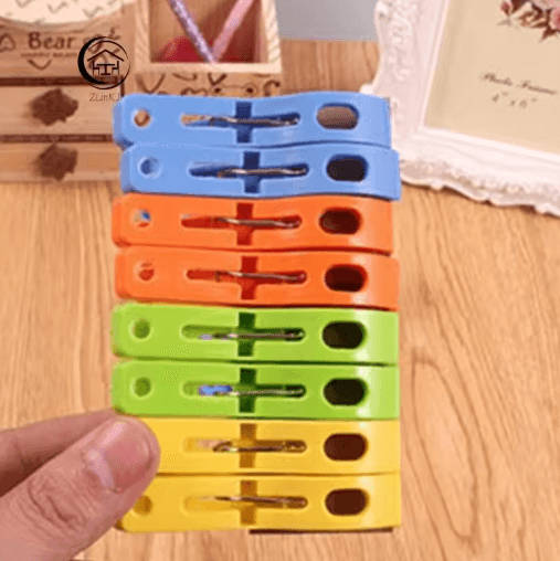 8PCS Large Plastic Hanger Clips Windproof Heavy Duty Towel and Clothes Pegs