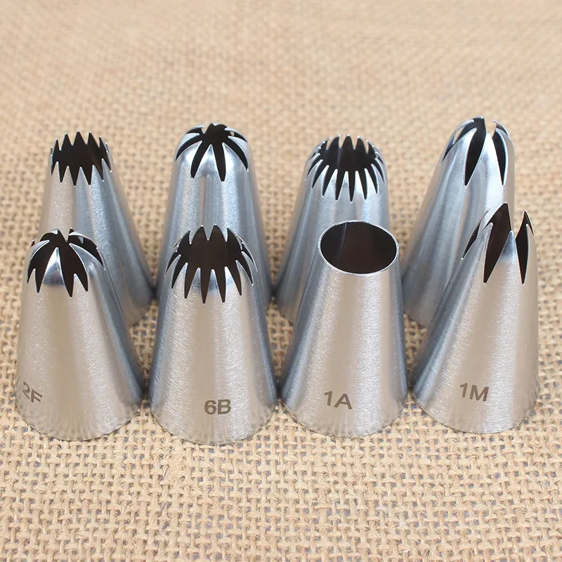 Set of  Stainless Steel Piping Nozzles Cake Decorating Tips for Icing & Cream
